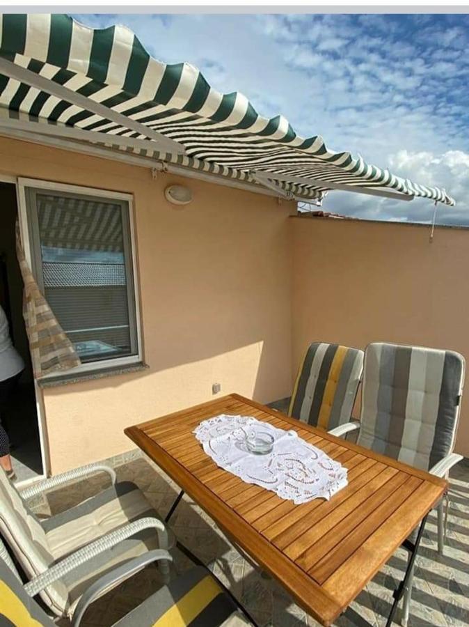 N.N Apartment Vir Luaran gambar