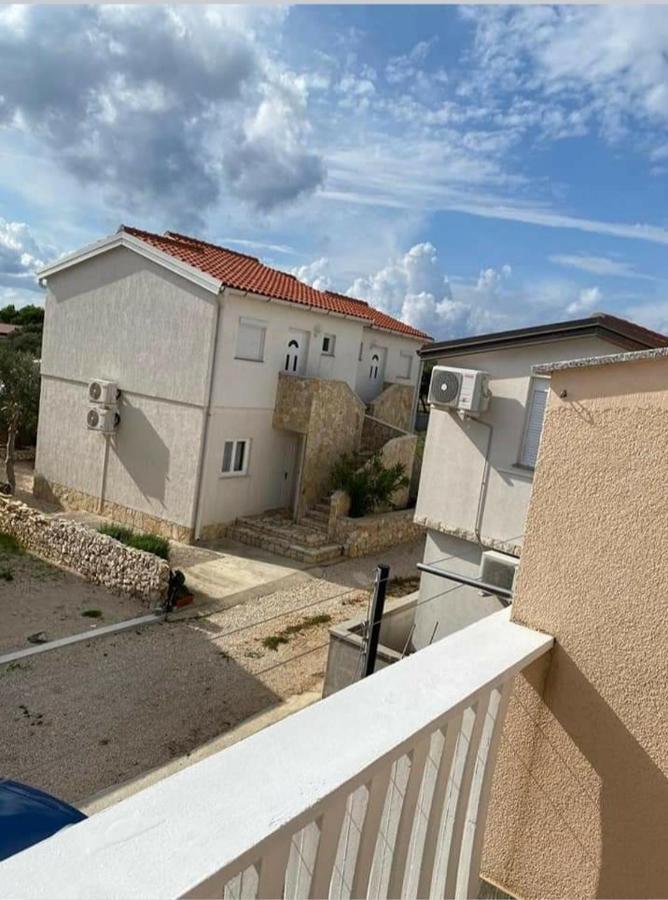 N.N Apartment Vir Luaran gambar