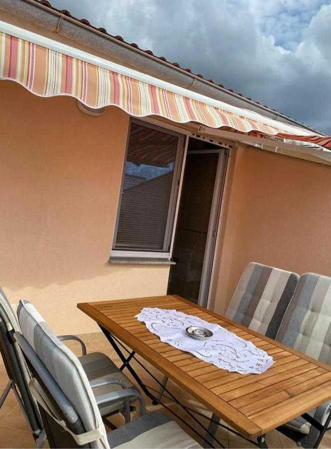 N.N Apartment Vir Luaran gambar