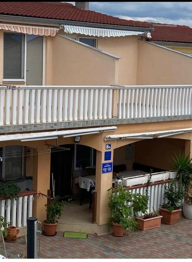 N.N Apartment Vir Luaran gambar